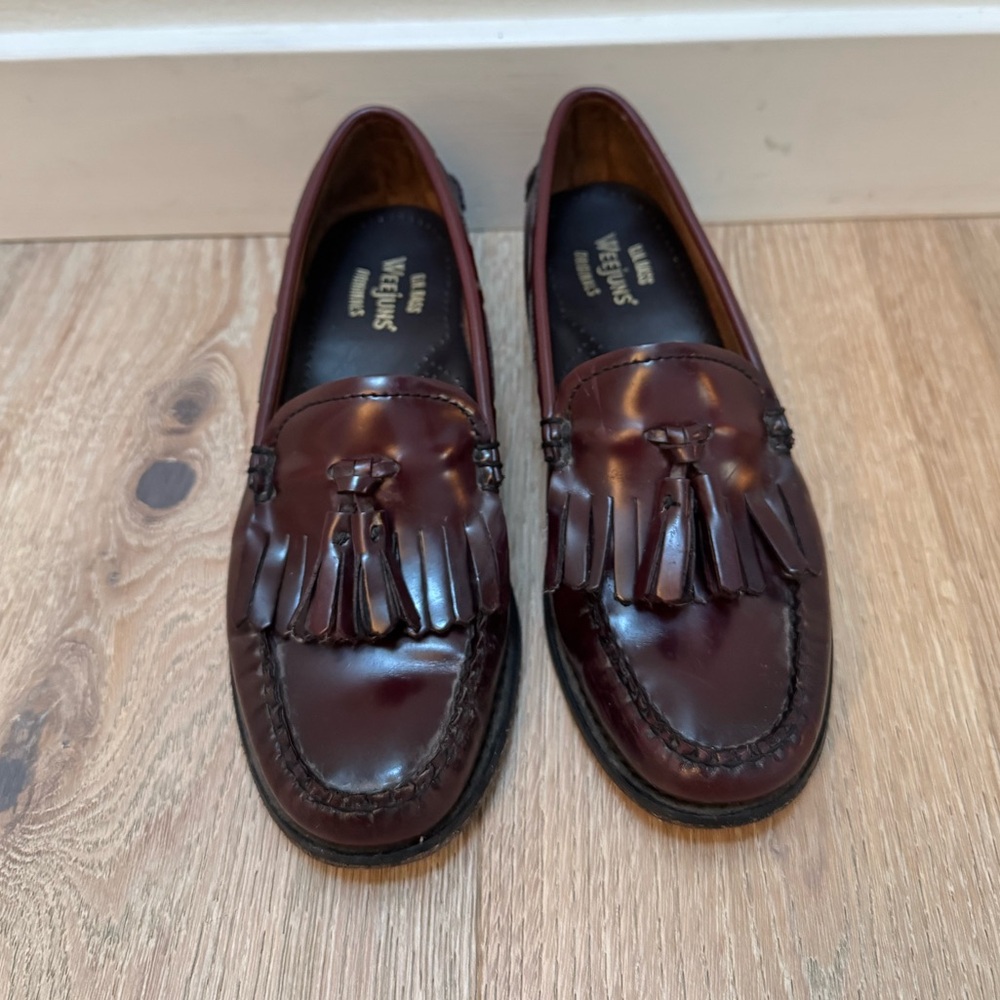 Genuine Leather Weejuns Tassel Loafers in oxblood